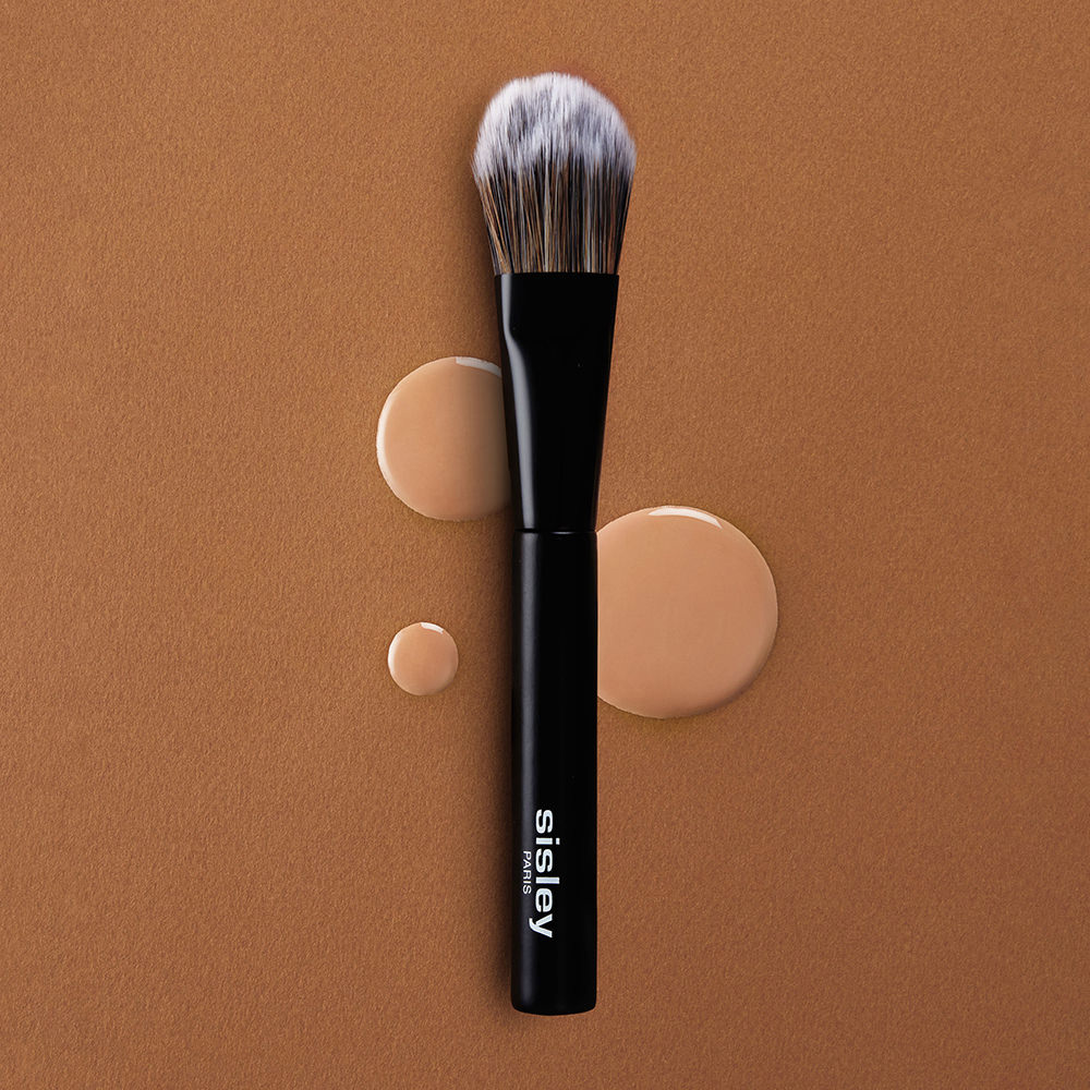 Fluid Foundation Brush