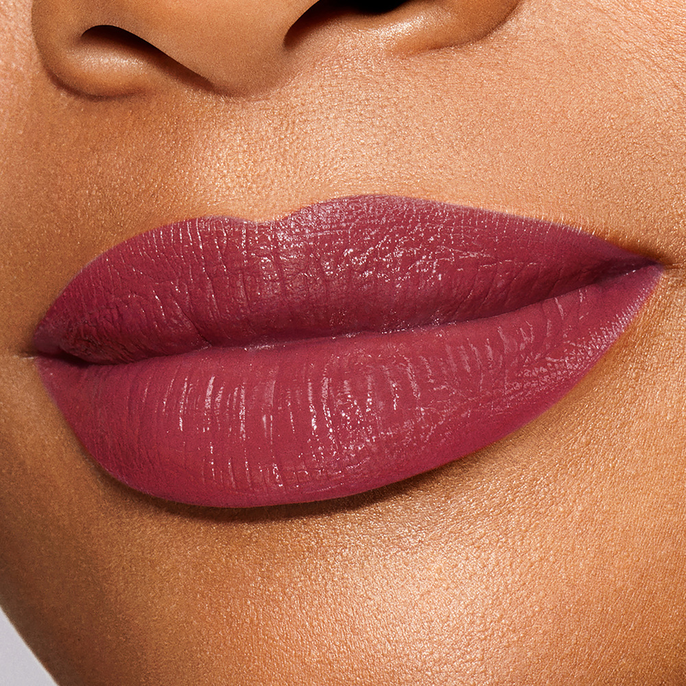 Pure Color Explicit Slick Shine Lipstick