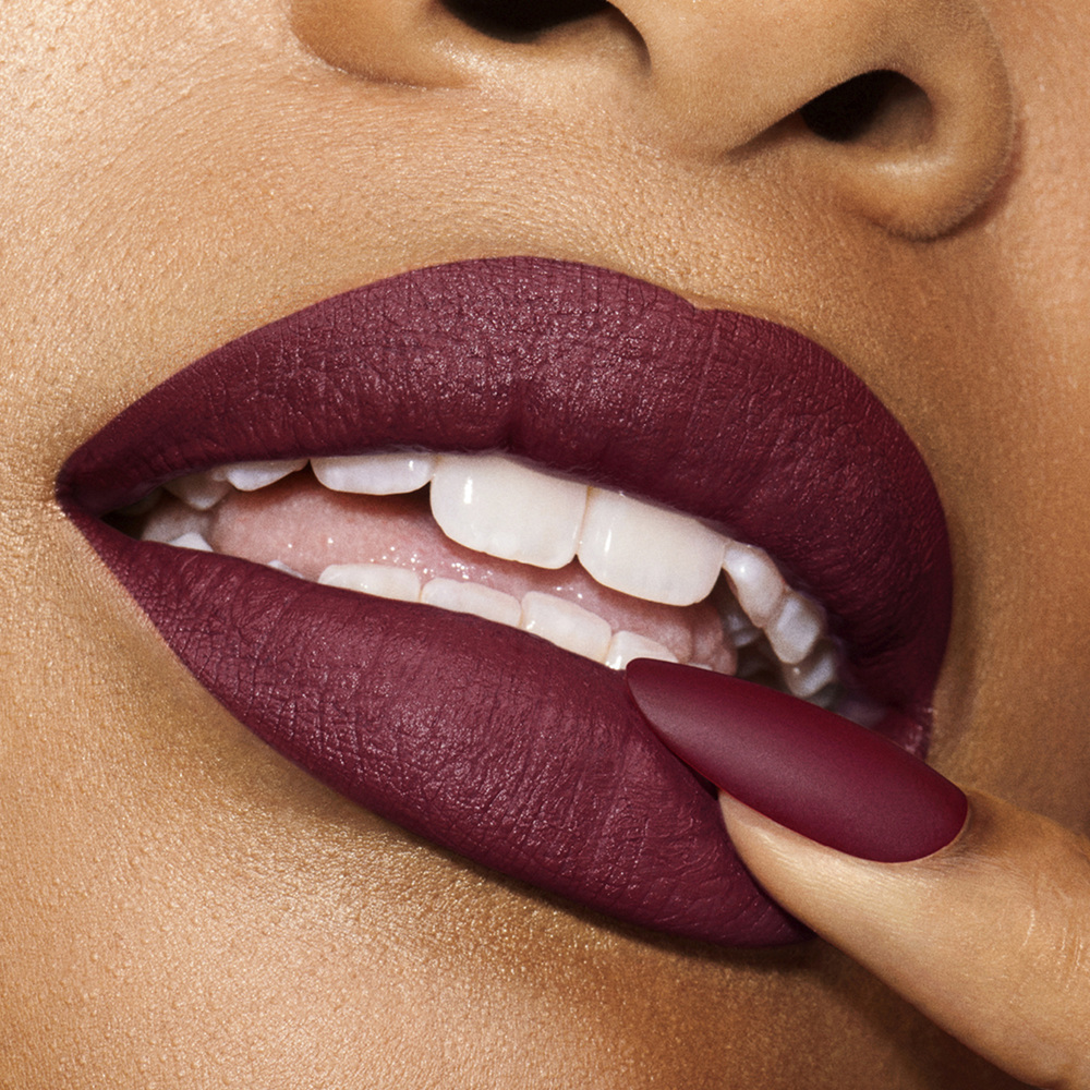 Pure Color Explicit Vellum Matte Lipstick